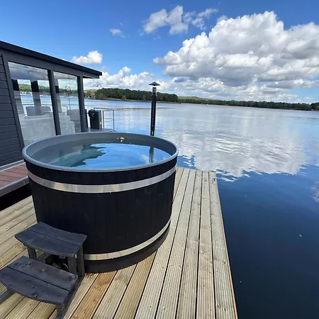 Dom wakacyjny Houseboat Marina Mookerplas Met Xl Hottub | 4 - 6 Personen *
