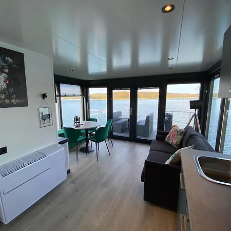 Houseboat Marina Mookerplas Met Xl Hottub | 4 - 6 Personen *