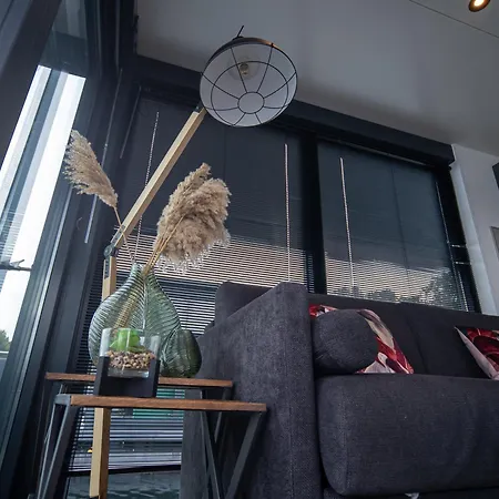 Houseboat Mookerplas Met Hottub