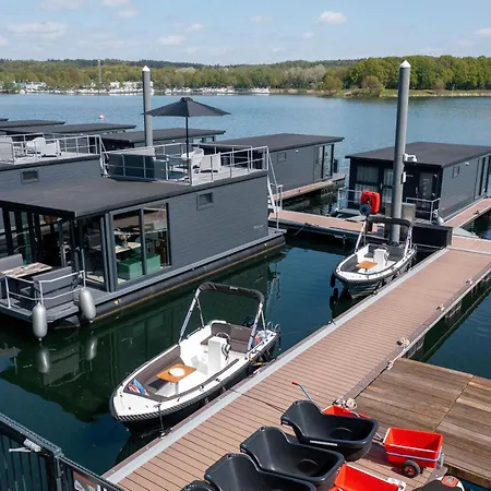 Houseboat Marina Mookerplas Met Xl Hottub | 4 - 6 Personen Dom wakacyjny