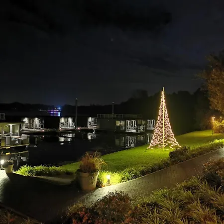 Houseboat Marina Mookerplas Met Xl Hottub | 4 - 6 Personen * Middelaar