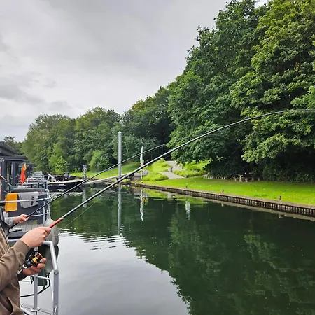 度假居 Houseboat Mookerplas Met Hottub