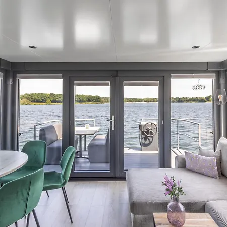 Dom wakacyjny Houseboat Marina Mookerplas Met Xl Hottub | 4 - 6 Personen