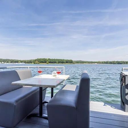 Houseboat Marina Mookerplas Met Xl Hottub | 4 - 6 Personen Dom wakacyjny Middelaar