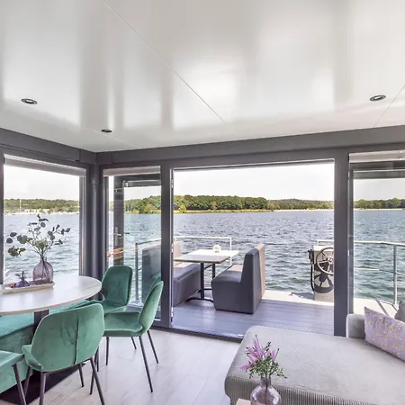 Houseboat Marina Mookerplas Met Xl Hottub | 4 - 6 Personen Dom wakacyjny *