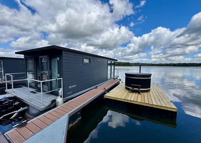 Houseboat Mookerplas Met Hottub Feriehus
