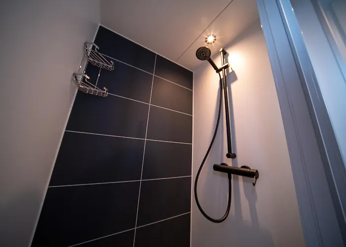 Houseboat Mookerplas Met Hottub Middelaar