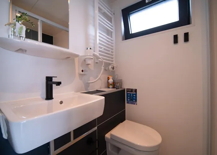 Houseboat Mookerplas Met Hottub Feriehus Middelaar