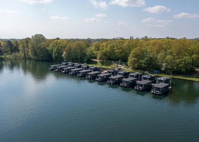 Houseboat Mookerplas Met Hottub Feriehus Middelaar
