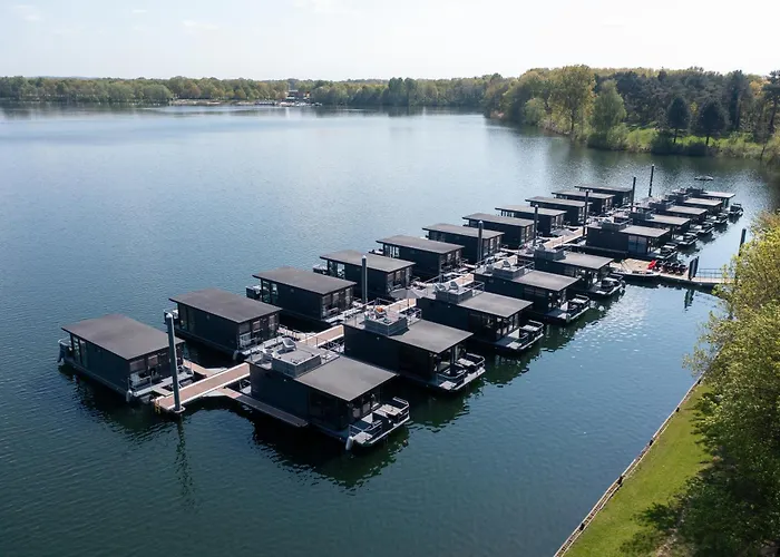 Houseboat Mookerplas Met Hottub Feriehus Middelaar