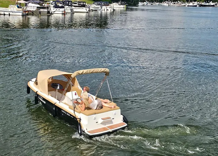 Feriehus Houseboat Mookerplas Met Hottub Middelaar
